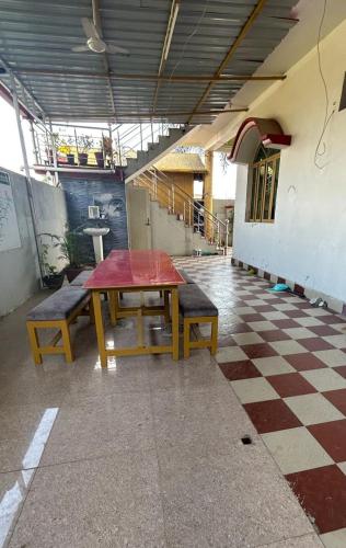 Étterem, Nandini Homestay in Bhaniawala