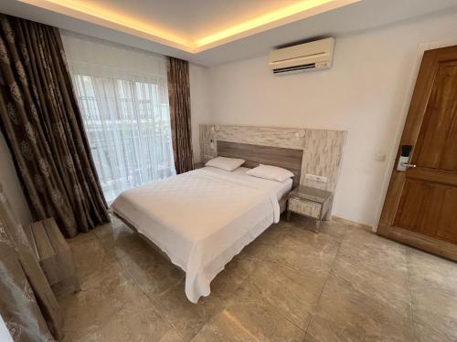 Double Room with Mountain View image 3