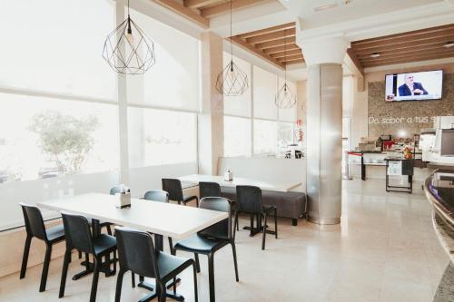 餐廳, 西班牙大道酒店 (Hotel Avenida de Espana) in 豐拉夫拉達