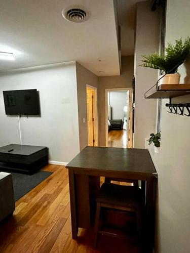 Downtown Albany 1 Bed + Workstation @ Maiden Lane