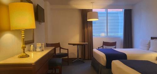 room detail thumbnail 1