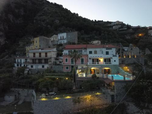 Villa Eustachio, Scala (foto 8)