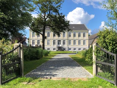 Ferienwohnungen Herrenhaus Gut Oestergaard