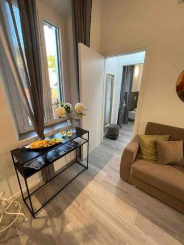  Comfy Apartment Brand New Equipped in Como
