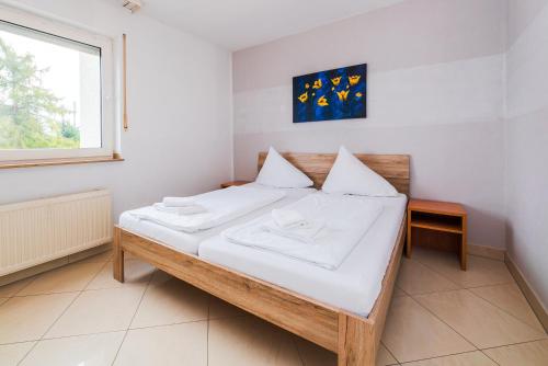 G & L Hotel - image 6