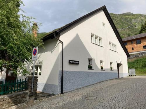 Jugendherberge Hospental - image 11