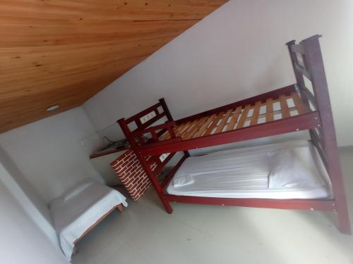 1 double bed, 2 twin beds, 1 bunk bed