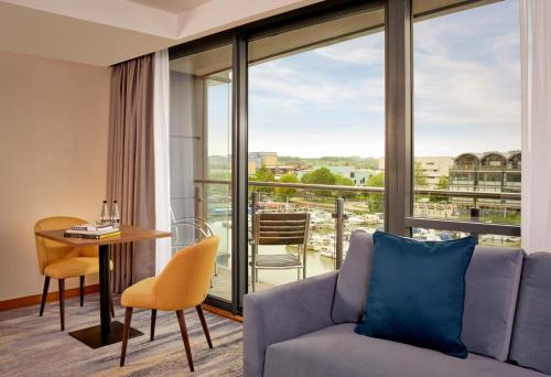 DoubleTree by Hilton Lincoln - image 5