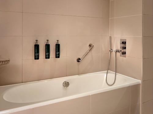 DoubleTree by Hilton Lincoln - image 9