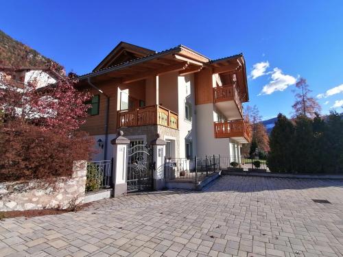 Casa Mariella - Apartment with garden - Alpe di Pampeago