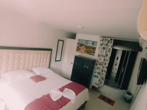 2 twin beds