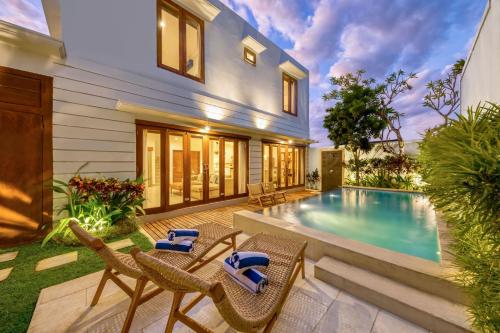 Freshly Renovated 3 BD Homey Central Villa