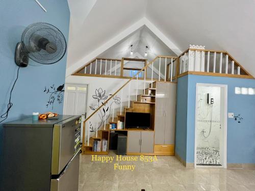 Căn Funny (Can Funny) in Thang Nhat