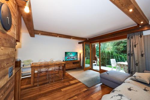  Residence Tsaumiau, 2 bedrooms, ski lift 170m! in Crans-Montana
