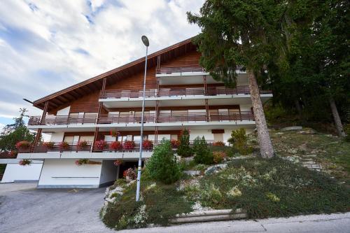 Residence Tsaumiau, 2 bedrooms, ski lift 170m!