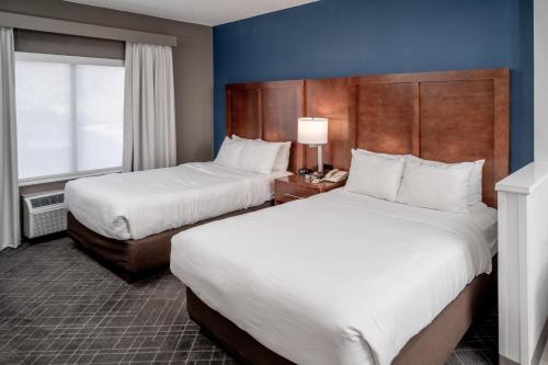 Double Suite with Two Double Beds - Non-Smoking