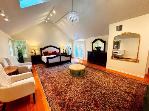 Charming Castle Cottage in East Hampton, USA