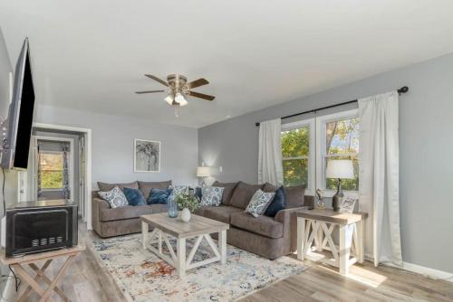 New renovated single-family home built in 1999 in Middletown, USA