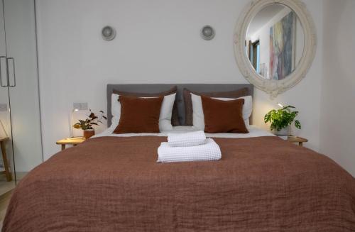 The Luxury Inn - image 12