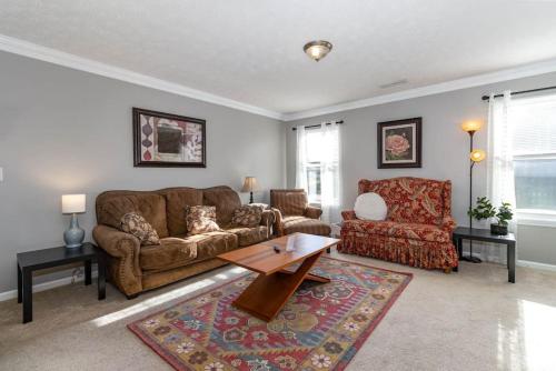 Relaxing home near Interstate in Monroe, USA