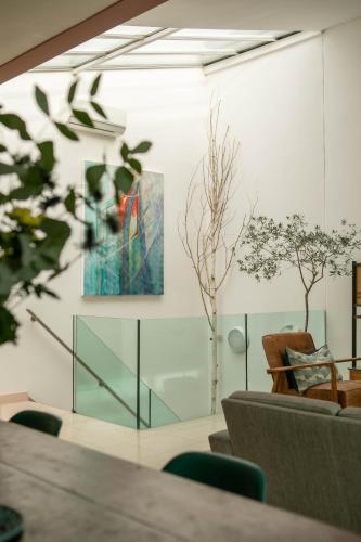 The Luxury Inn - image 4