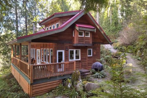 The Cabin at Moon Dance - Garden Bay