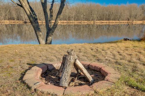 Pet-Friendly Tomahawk Home Deck and Private Hot Tub