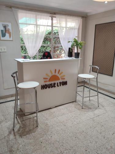 Houselyon