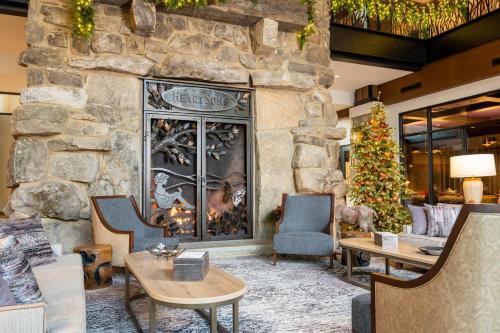 507954519 Dollywood's HeartSong Lodge & Resort