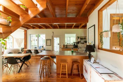 Iekārtas, Auberge Yoga Salamandre in Foster (QC)