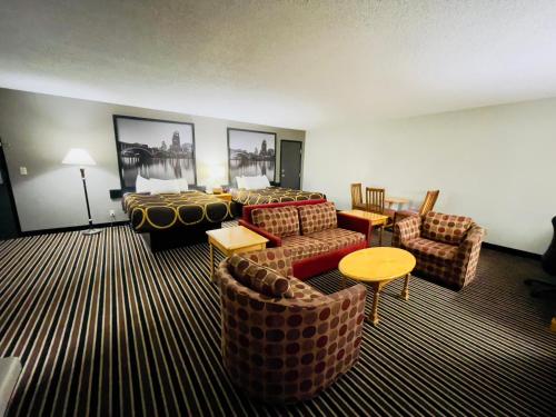 Super 8 by Wyndham Shakopee in 沙科皮