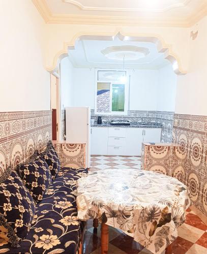 B&B Al Hoceima - Budget-Friendly Apartment with All Essentials - Bed and Breakfast Al Hoceima