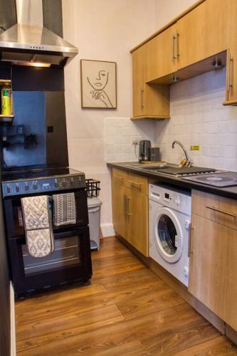 Kitchen, Flat in the Heart of Worcester in Worcester