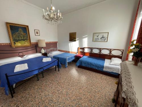 Princess Guest House Canal View