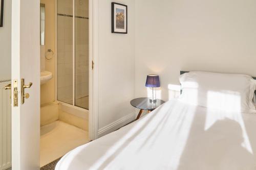 King's Corner - Townhouse in the Heart of the City - image 8