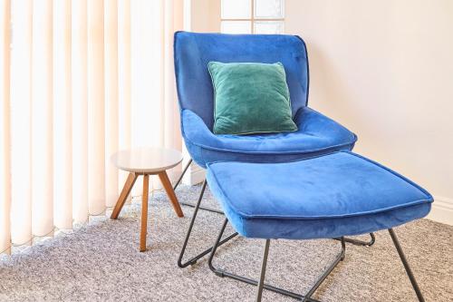 King's Corner - Townhouse in the Heart of the City - image 4