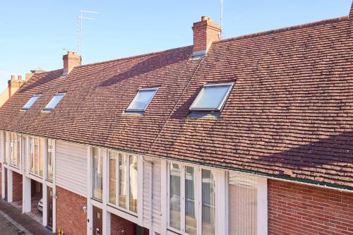 King's Corner - Townhouse in the Heart of the City - image 10