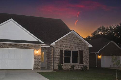 Charming Brand New Home in Foley