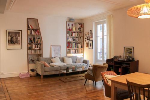Spacious apartment near the Villette