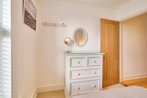 Sail Away - 2 bed apartment near the seaside - image 10