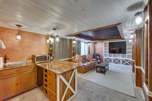 Palmyra House with Private Hot Tub and Fenced Yard! in Palmyra, USA
