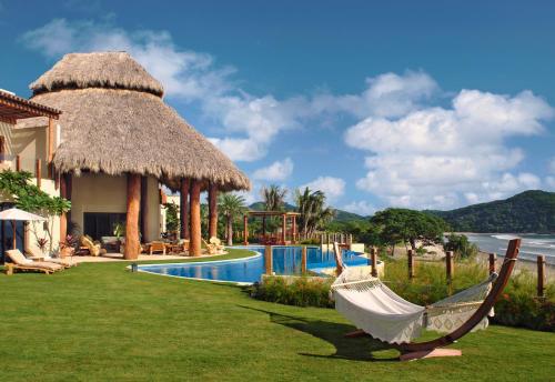 Peldbaseins, Mukul Resort in Guacalito de La Isla