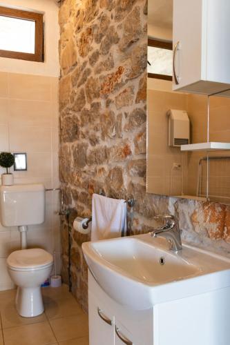 Three-Bedroom Holiday Home  image 10