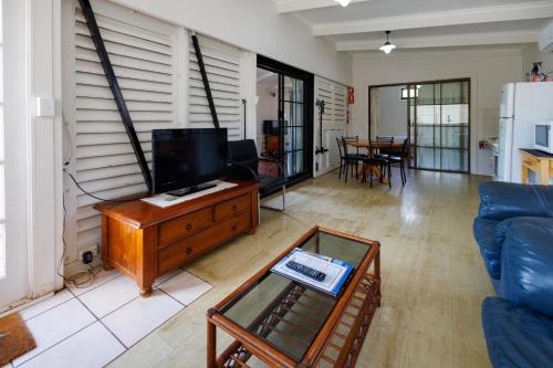 เคป เจอร์วิส แอ็กคอมโมเดชั่น แอนด์ คาราวาน พาร์ค (Cape Jervis Accommodation & Caravan Park) in เคพ เจอร์วิส