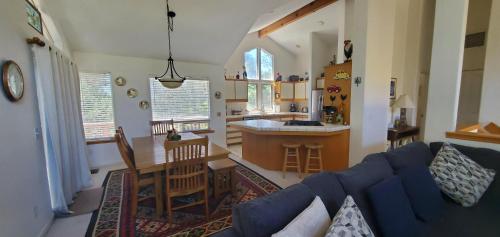 1965 Benson, Cambria (foto 9)