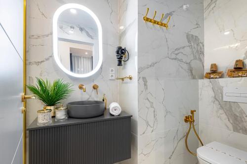 Smart Apartment Near Puerta Del Sol, Madryt
