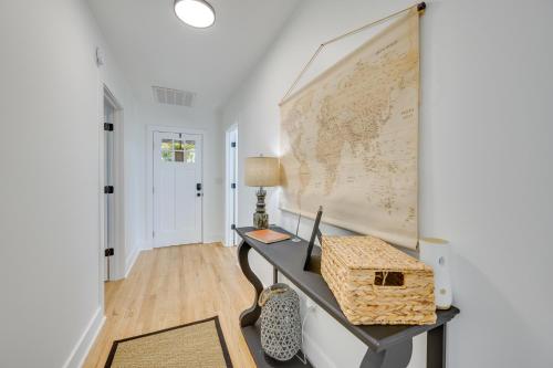 Modern Milledgeville Getaway Walk to Downtown! in Milledgeville, USA