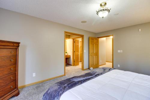 Peaceful Hibbing Getaway Heated Floors, Fire Pit!