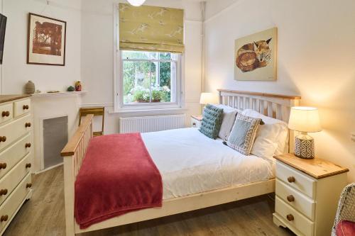 Host & Stay - The Cabin gîte à louer Canterbury West Railway Station