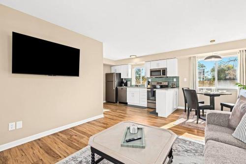 New Cozy Lower Flat in Roseville in Roseville, USA